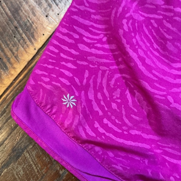 Athleta Printed Mesh Racer Run Shorts 4” Pink Size S - Picture 8 of 14